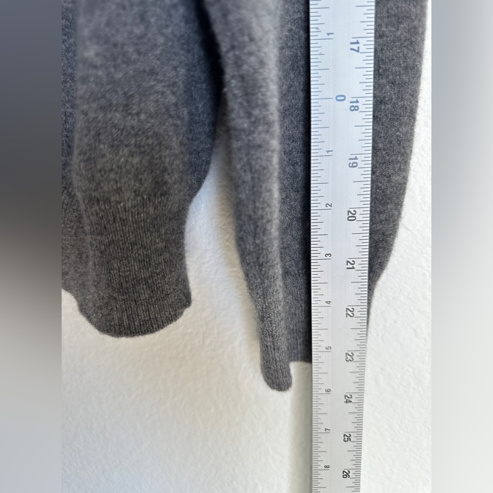 Burberry Men’s Cashmere‎ Grey Button-Front Cardigan fits Medium - Picture 13 of 13